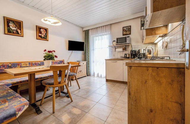 Apartamento vacacional "Sonnenschein" con vistas a la montaña, balcón y wifi