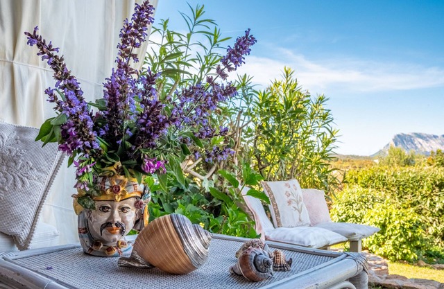 Holiday Apartment 'The Nice Flat' with Sea View & Garden