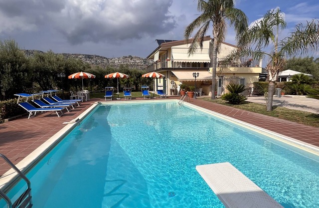 Apartamento de vacaciones Villa Ludovica, relajación y confort, piscina 6x12