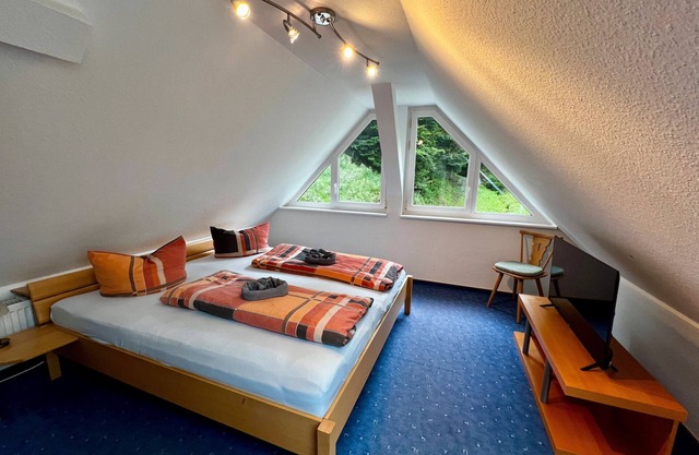 Apartamento vacacional 'Vogelnest' con vistas a la montaña, piscina comunitaria y wifi