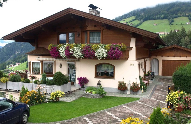 Apartamento vacacional con panorama de montaña