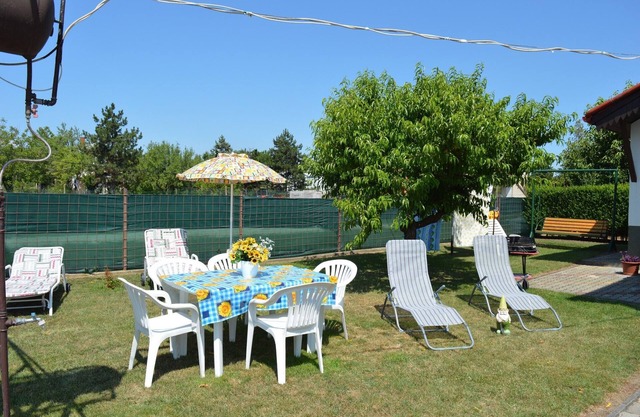 Apartamento vacacional con un gran jardín