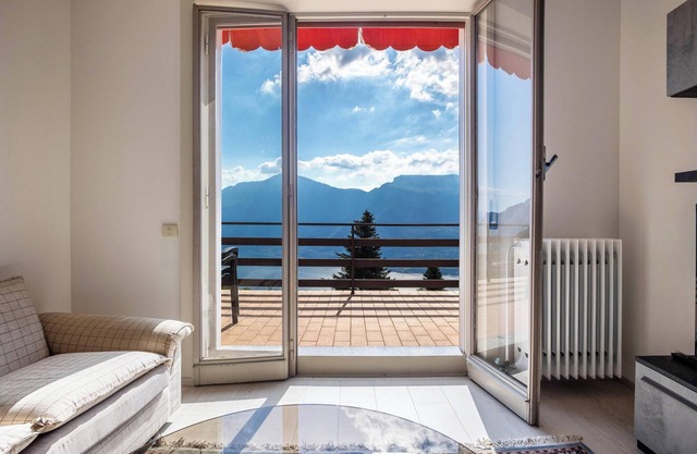 Apartamento vacacional 'con vistas impresionantes' y balcón