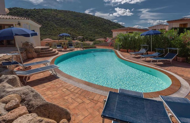 Holiday apartment with swimming pool and air conditioning