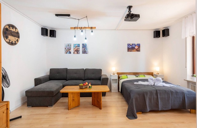 Apartamento vacacional 'Zwergenbau' con jardín comunitario, balcón y Wi-Fi