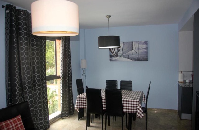 Holiday Apartments Malvarrosa Beach