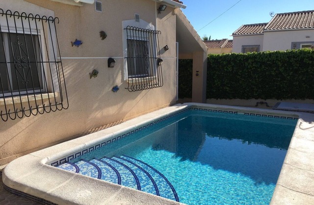 Vacaciones en la Costa Blanca - Casa independiente con piscina privada
