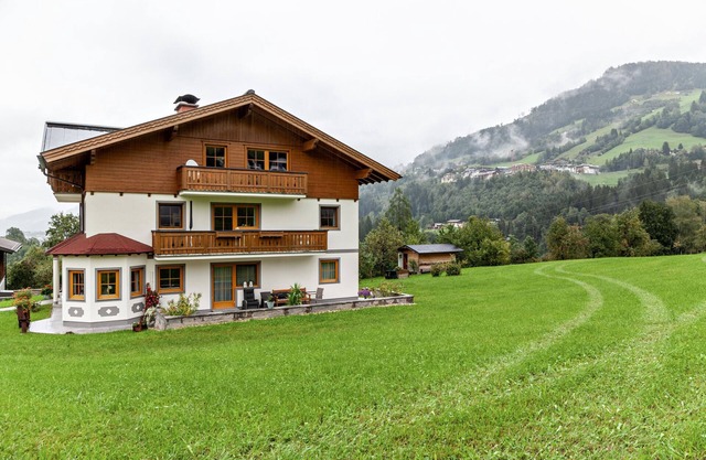 Apartamento de vacaciones 'Haus Unterrain' con vistas a la montaña, terraza y WLAN