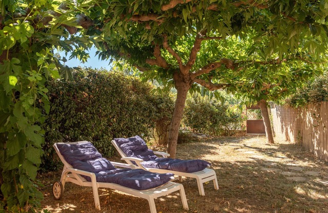 Casa de vacaciones 'Saint Pierre' con vistas a la montaña, Wi-Fi y aire acondicionado