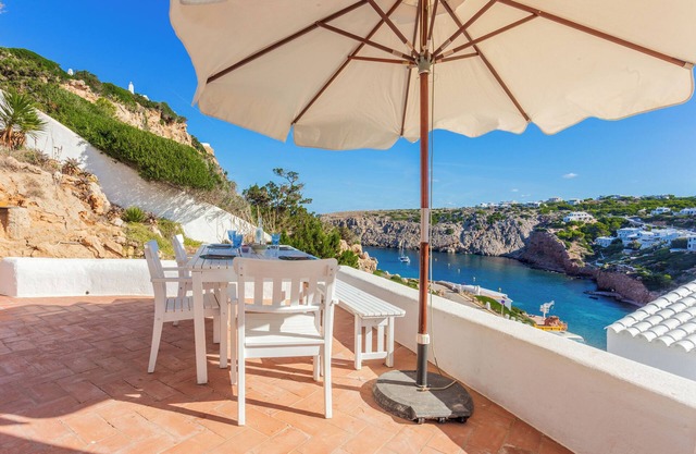 Casa de vacaciones "Vacaciones en Cala Morell" que admite mascotas, con vistas al mar y jardín
