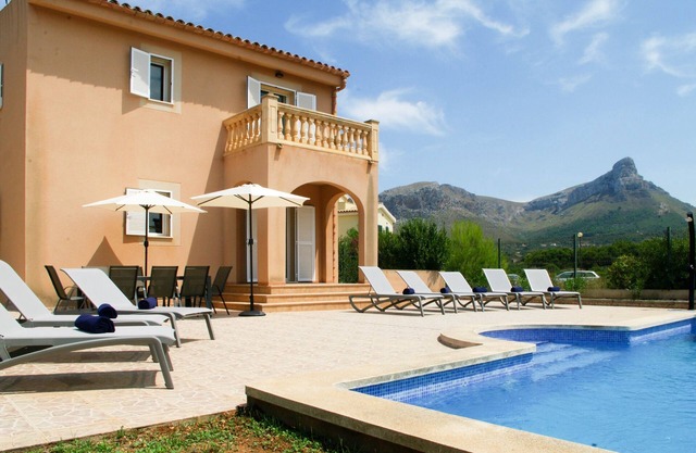 Casa de vacaciones "Dones D'Aigua" con vistas al mar, vistas a la montaña, balcón, terraza y piscina
