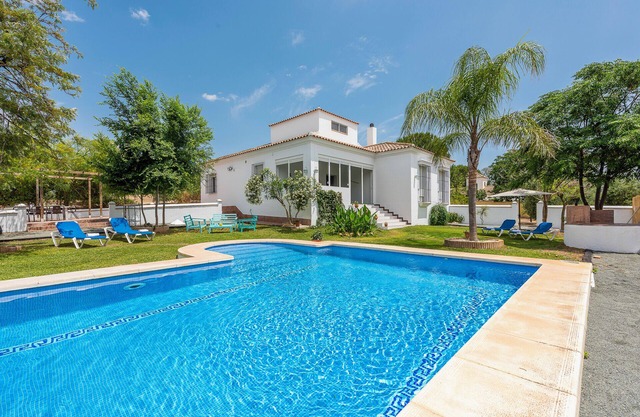 Casa de vacaciones "Casa Rural Dehesa De Las Yeguas" con piscina, terrazas y Wi-Fi