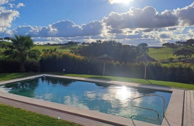 Casa de vacaciones 'Herdade Monte Gordo - Casa 3' con piscina compartida