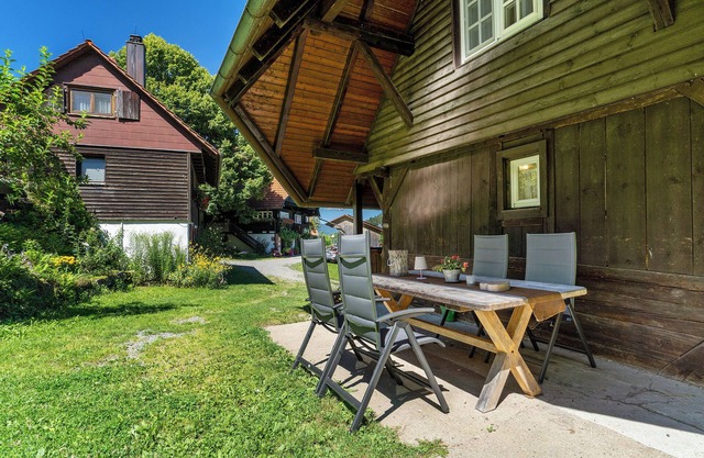 Casa de vacaciones 'Ferienhaus Speicher' con vistas a la montaña, terraza privada y Wi-Fi