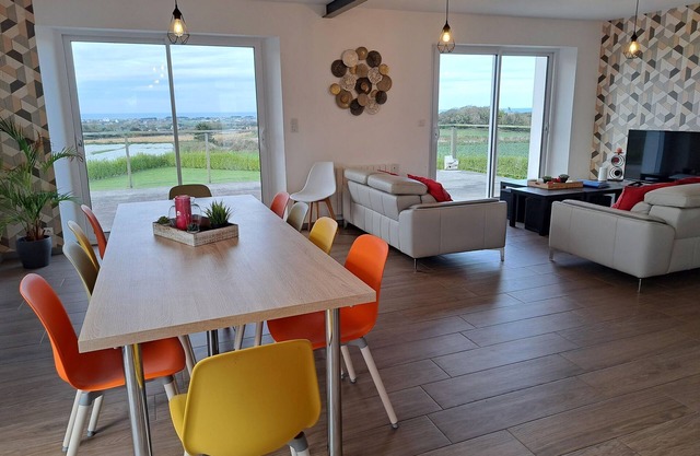 Holiday home 10 pers., panoramic sea view, Cléder
