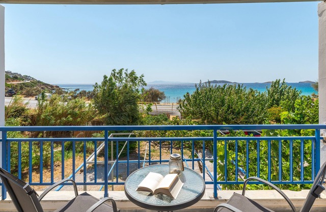 Casa de vacaciones '1b Kypri Seaview Perasma Studio' con vistas al mar, Wi-Fi y aire acondicionado