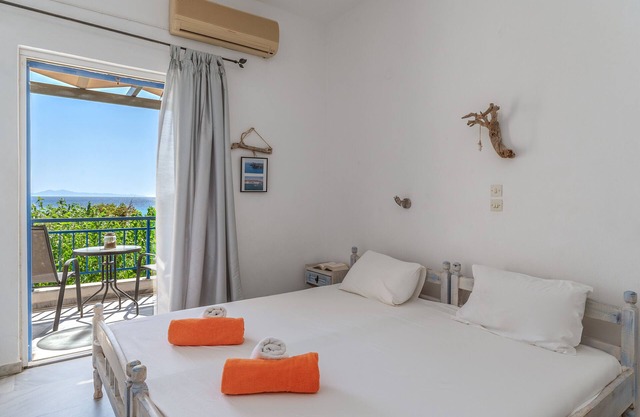 Casa de vacaciones '4 Kypri Seaview Perasma Studio' con vistas al mar, Wi-Fi y aire acondicionado