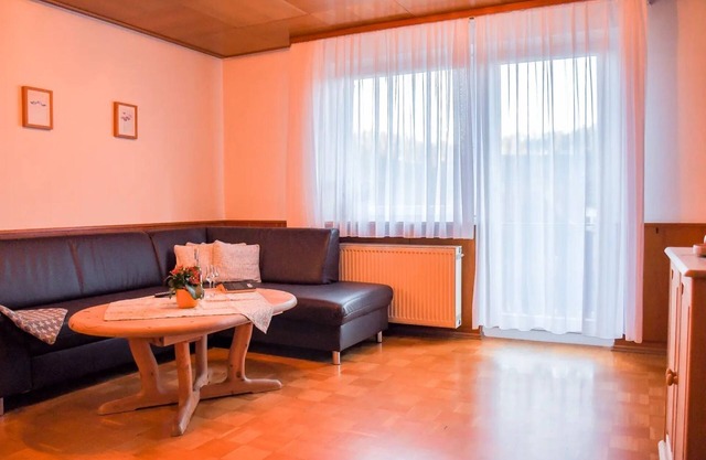 Casa de vacaciones '96-2' con terraza privada, jardín compartido y balcón