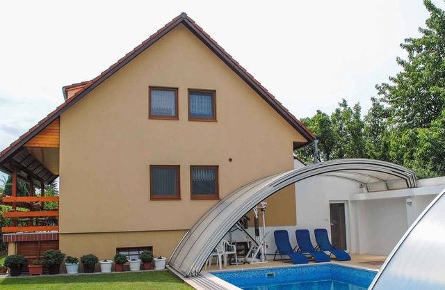 Casa vacacional aire acondicionado, con WiFi, gran piscina cubierta, sauna, lavavajillas