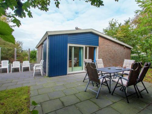 Holiday Home Ameland near North Sea Beach