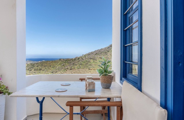 Casa de vacaciones 'Anastasia The Traditional House' con vistas al mar, balcón y Wi-Fi