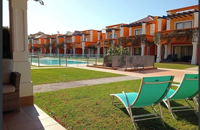 Casa de vacaciones 'Anis Lux Tavira Residencia 5Q' con piscina compartida y aire acondicionado