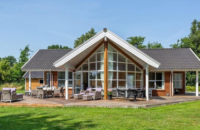 Holiday Home Anjetta - from the sea by Interhome