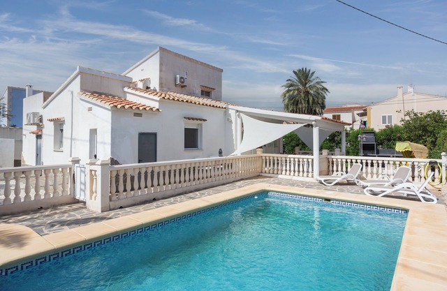 Casa de vacaciones 'Aquarius' con piscina privada, Wi-Fi y aire acondicionado