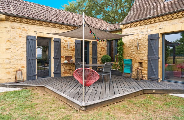 Casa de vacaciones 'Au Bout Du Chemin - Vue Château' con terraza privada, Wi-Fi y aire acondicionado
