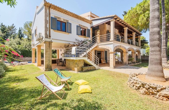Casa de vacaciones 'Bell Lloc 8' con vistas al mar, Wi-Fi y aire acondicionado