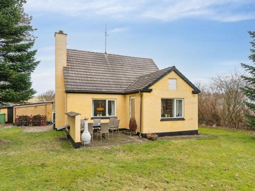 Holiday Home Birtir - 750m from the sea by Interhome