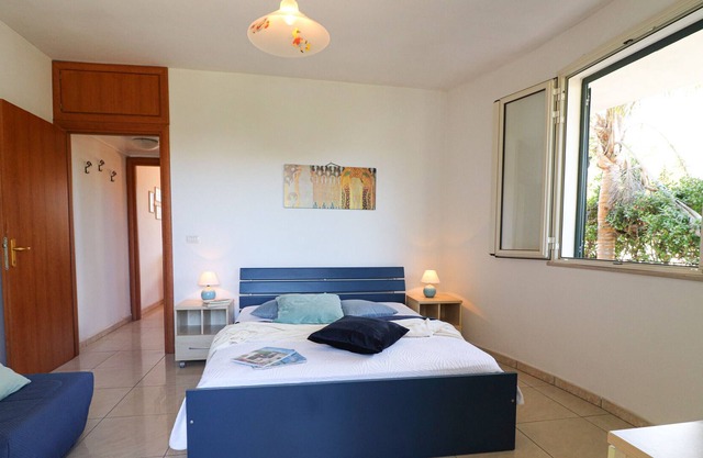Casa de vacaciones 'Calilla A Castro ' con terraza privada, balcón y aire acondicionado