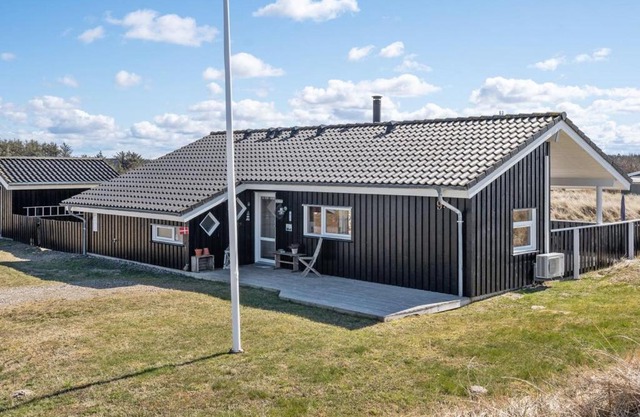 Holiday Home Caro - 650m from the sea by Interhome