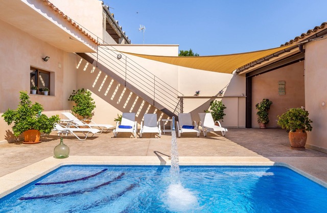Casa de vacaciones Cas Padrins de ses Tanques con Wi-Fi, jardín, terraza y piscina