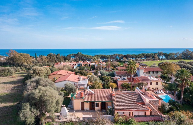 Casa de vacaciones 'Casa Alva' con terraza privada, Wi-Fi y aire acondicionado