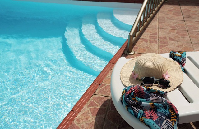 Casa vacacional Casa Carmencita con vistas al mar, piscina y Wi-Fi