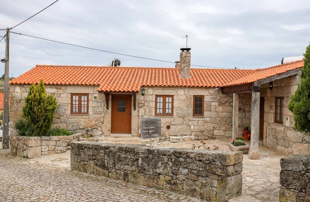 Casa de vacaciones 'Casa Da Calçada - Turismo Sortelha' con terraza privada, Wi-Fi y aire acondicionado