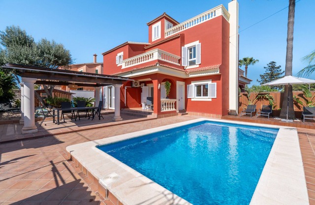 Casa de vacaciones 'Casa de Tina' con piscina privada, wifi y aire acondicionado
