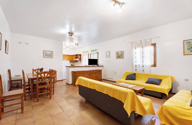 Casa de vacaciones 'Casa Epina' con vistas a la montaña y terraza privada
