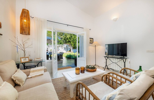 Casa de vacaciones 'Casa Familia' con piscina privada, Wi-Fi y aire acondicionado