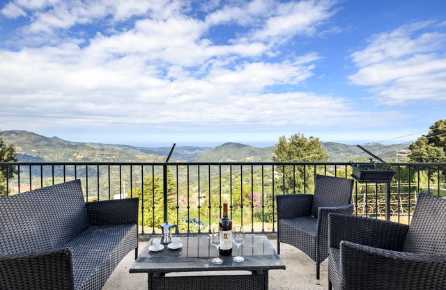 Casa de vacaciones "Casa Jerzu S'Essia De Su Santu" con vistas al mar, jardín y Wi-Fi