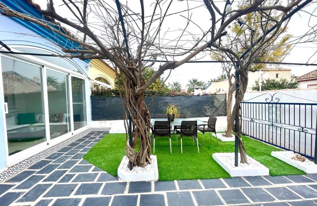 Casa de vacaciones 'Casa Marítima' con terraza privada, Wi-Fi y aire acondicionado