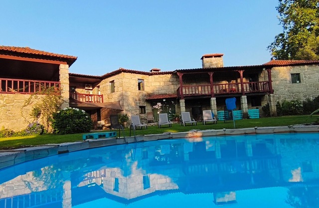 Casa de vacaciones 'Casa Nova Das Oliveiras' con vistas a la montaña, Wi-Fi y aire acondicionado