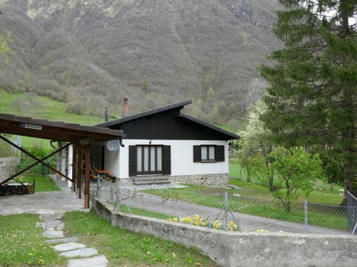 Holiday Home Chalet Al Portic by Interhome