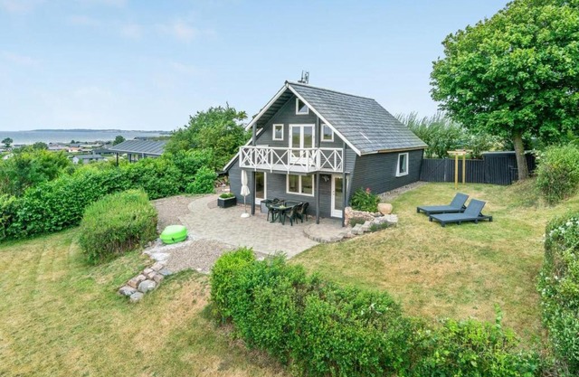Holiday Home Chayton - 450m from the sea by Interhome