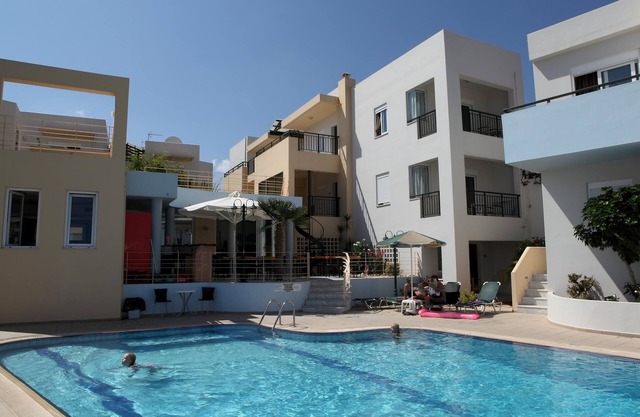 Complejo vacacional con piscina, cerca del mar, Wifi | Sfakaki, Creta