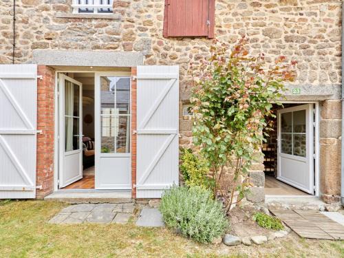 Holiday Home Cottage Carolles by Interhome