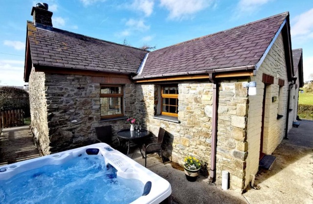 Holiday Home Cwm Derw
