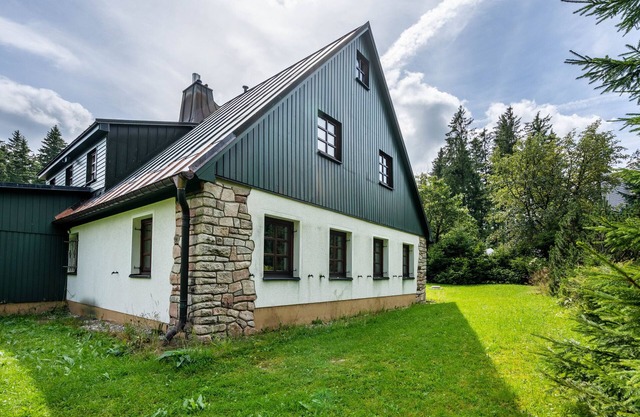 Casa de vacaciones 'Ferienhaus Henneberg' con terraza privada, jardín privado y Wi-Fi