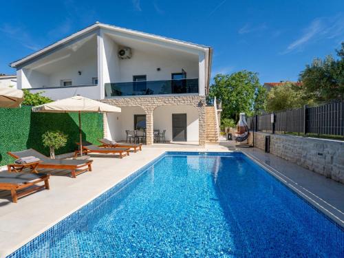 Holiday Home Domagoj by Interhome